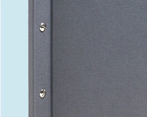 Detailansicht einer Buchschrauben-Bindung im Hardcover – stabile Schraubbindung für variable Seitenumfänge und langlebige Bücher